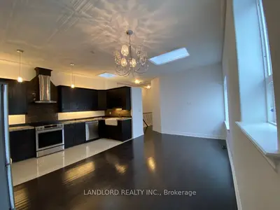 Upper Level in Toronto