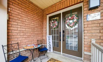 733 Novo Star Drive, Mississauga, On L5w 1c7