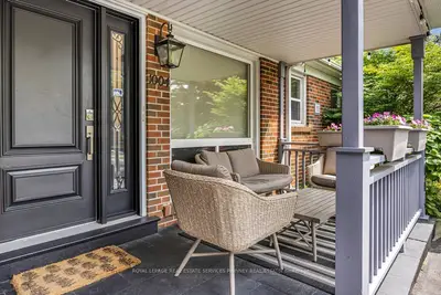 1004 Caldwell Avenue, Mississauga, On L5h 1z3