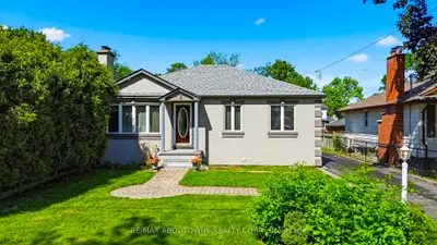 Detached in Oakville