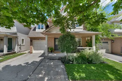 Detached in Burlington