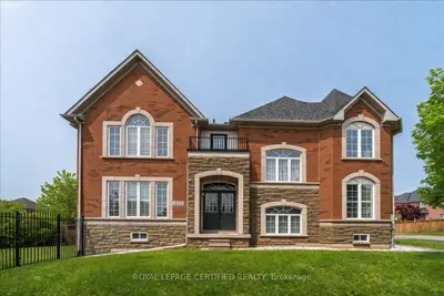 Detached in Oakville