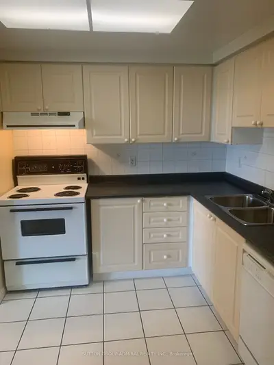 Condo Apartment in Mississauga