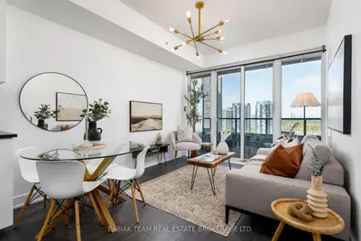 Condo Apartment in Toronto