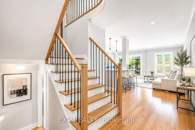 Condo Townhouse in Milton
