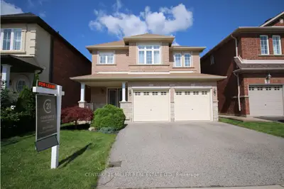 Detached in Burlington