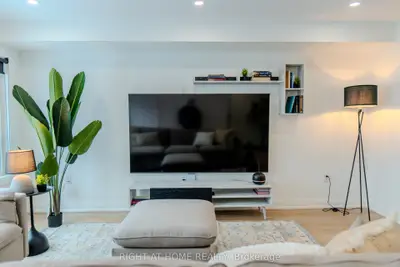 16 Habibi Lane, Toronto, On M6e 1n1