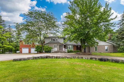 Detached in Burlington