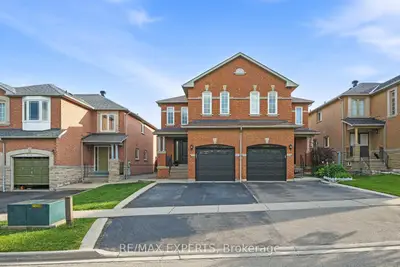 Semi-Detached in Mississauga