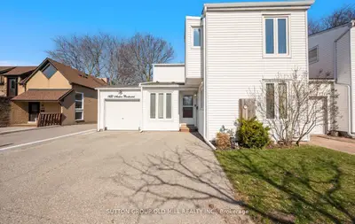 Semi-Detached in Mississauga