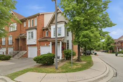 1591 South Parade Court 14, Mississauga, On L5m 6g1