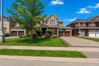 Detached in Brampton