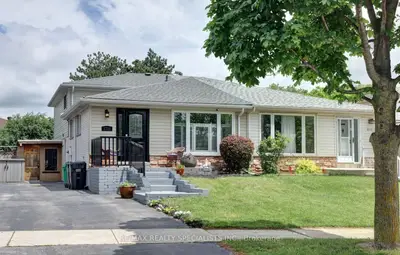 Semi-Detached in Mississauga