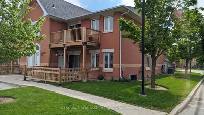 Condo Apartment in Burlington