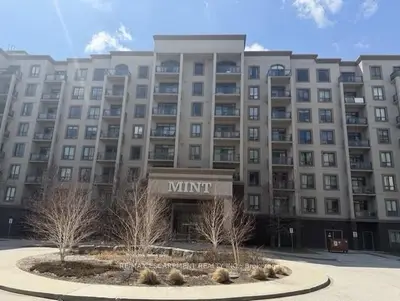 Condo Apartment in Oakville