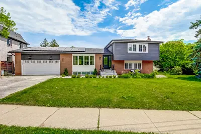 Detached in Oakville