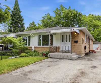Semi-Detached in Mississauga