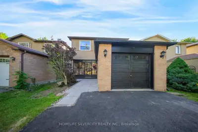 Detached in Brampton