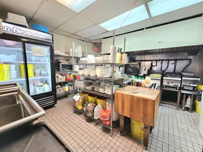 1768 St Clair Avenue W ., Toronto, On M6n 1j3