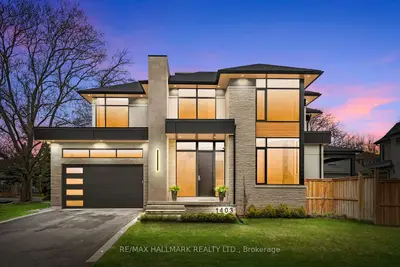 Detached in Oakville