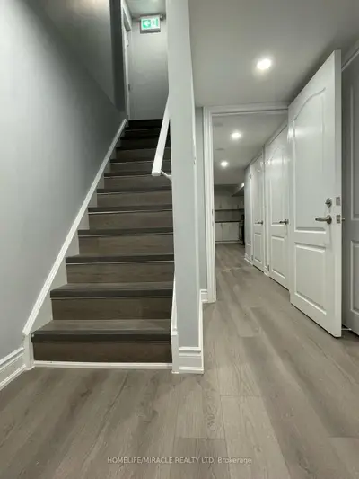 80 Reichert Court 1, Milton, On L9t 8r7