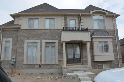 Detached in Burlington