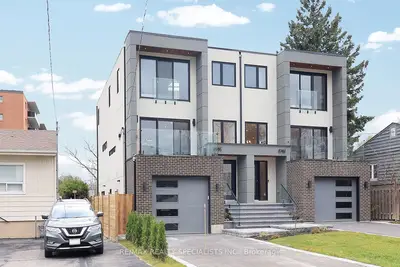 1046 Roosevelt Road Bsmnt, Mississauga, On L5g 3y8