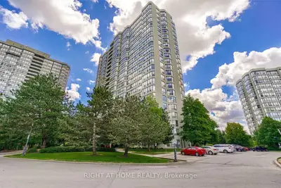 24 Hanover Road 1507, Brampton, On L6s 5k8