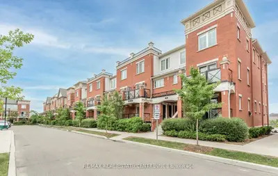 Condo Townhouse in Oakville