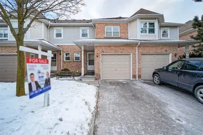 Condo Townhouse in Brampton