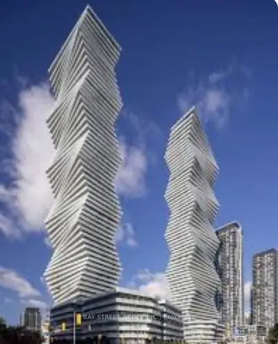 Condo Apartment in Mississauga
