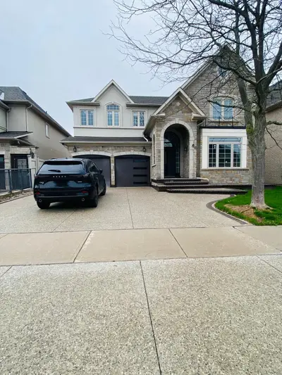 Detached in Oakville