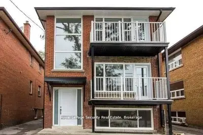 Triplex in Toronto