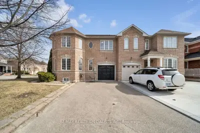 Semi-Detached in Brampton