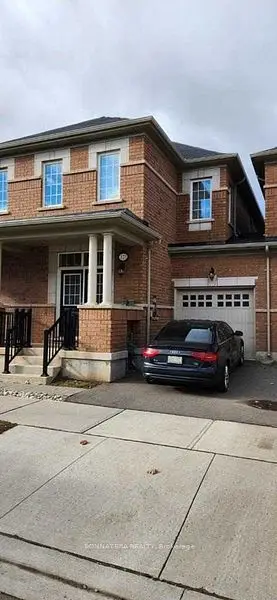 Att/Row/Townhouse in Oakville