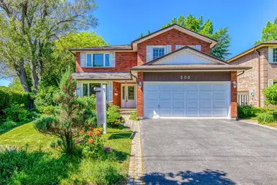 Detached in Burlington