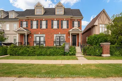 Att/Row/Townhouse in Mississauga