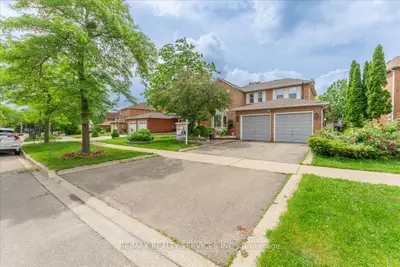 16 Major William Sharpe Drive E, Brampton, On L6x 3k3