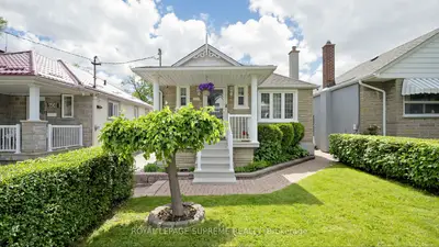 610 Mcroberts Avenue, Toronto, On M6e 4r7