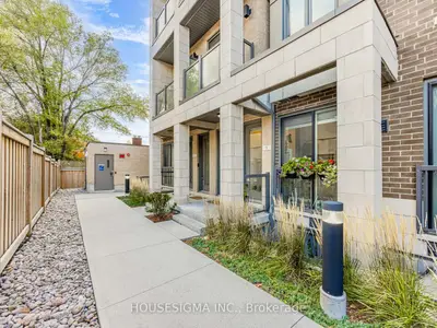 Condo Townhouse in Toronto