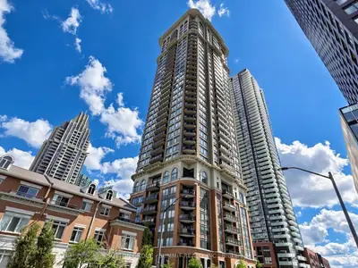 Condo Apartment in Mississauga