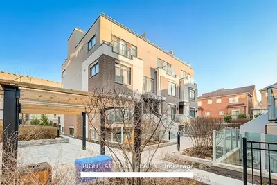 Condo Townhouse in Oakville