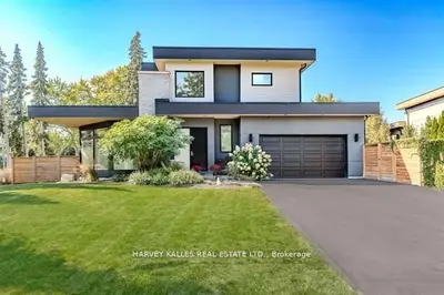 Detached in Burlington