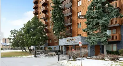 Common Element Condo in Mississauga
