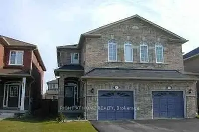 Semi-Detached in Mississauga