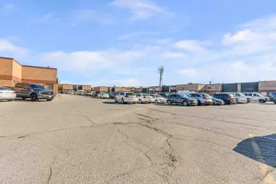 173 Advance Boulevard 57, Brampton, On L6t 4z7