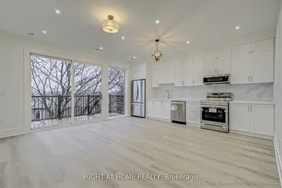 Duplex in Toronto