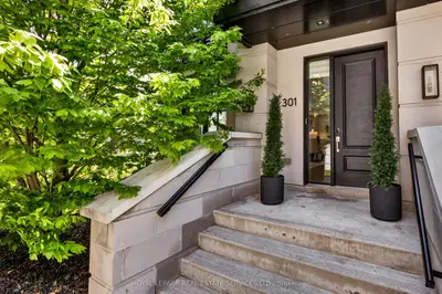 Condo Townhouse in Mississauga