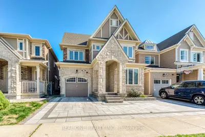 Detached in Oakville