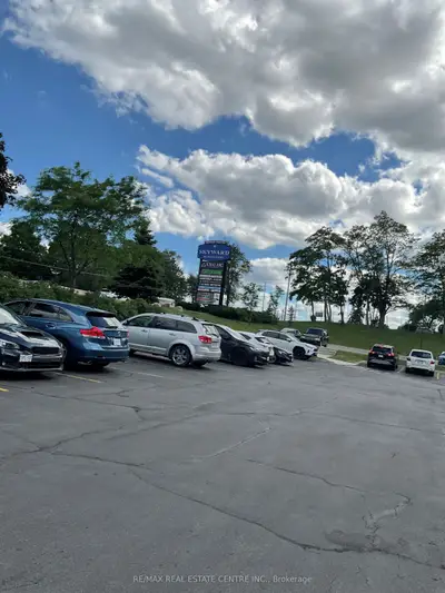 2255 Dundas Street W 317, Mississauga, On L5k 1r6